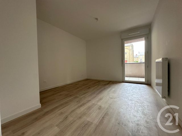 Appartement F5 à vendre - 5 pièces - 106.19 m2 - FOUGERES - 35 - BRETAGNE - Century 21 Gambetta