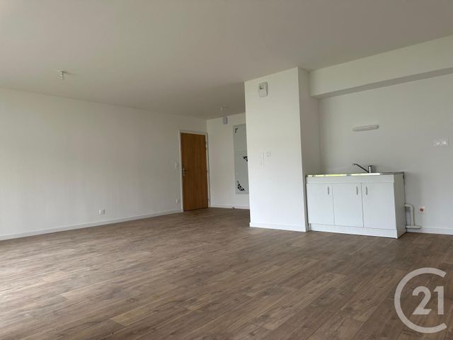 Appartement F5 à vendre - 5 pièces - 106.19 m2 - FOUGERES - 35 - BRETAGNE - Century 21 Gambetta