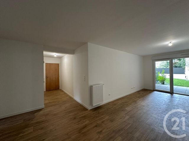 Appartement F5 à vendre - 5 pièces - 100.3 m2 - FOUGERES - 35 - BRETAGNE - Century 21 Gambetta