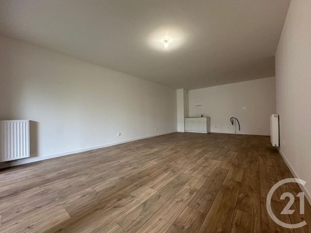 Appartement F5 à vendre - 5 pièces - 100.3 m2 - FOUGERES - 35 - BRETAGNE - Century 21 Gambetta