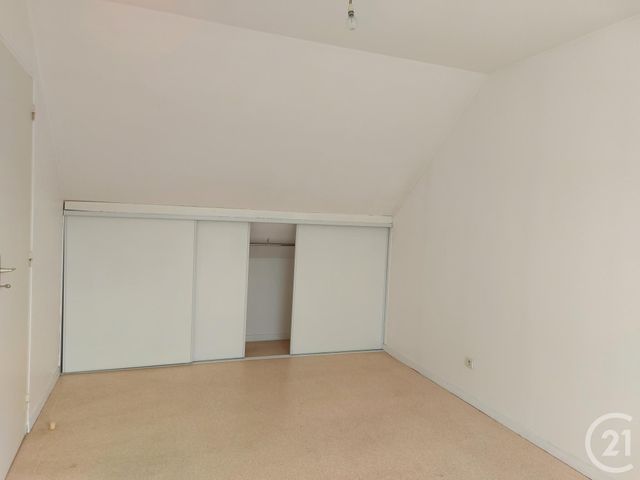 maison à louer - 5 pièces - 113.0 m2 - FOUGERES - 35 - BRETAGNE - Century 21 Gambetta