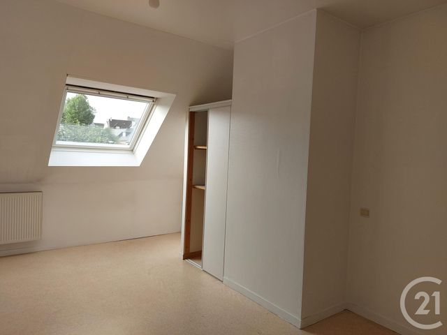 maison à louer - 5 pièces - 113.0 m2 - FOUGERES - 35 - BRETAGNE - Century 21 Gambetta