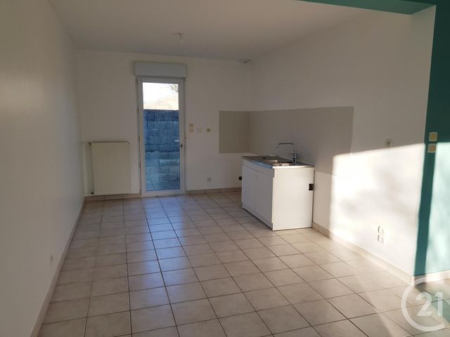 maison à louer - 5 pièces - 113.0 m2 - FOUGERES - 35 - BRETAGNE - Century 21 Gambetta