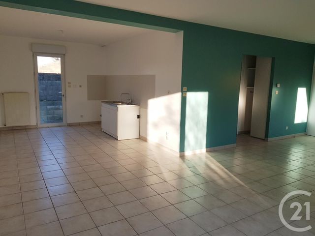 maison à louer - 5 pièces - 113.0 m2 - FOUGERES - 35 - BRETAGNE - Century 21 Gambetta