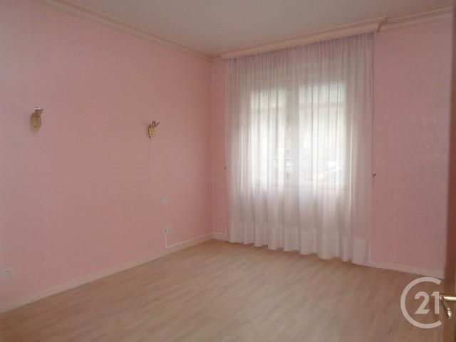 Appartement F3 à louer - 3 pièces - 85.0 m2 - FOUGERES - 35 - BRETAGNE - Century 21 Gambetta