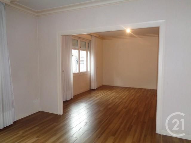Appartement F3 à louer - 3 pièces - 85.0 m2 - FOUGERES - 35 - BRETAGNE - Century 21 Gambetta