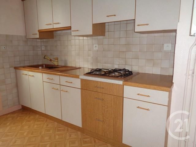 Appartement F3 à louer - 3 pièces - 85.0 m2 - FOUGERES - 35 - BRETAGNE - Century 21 Gambetta