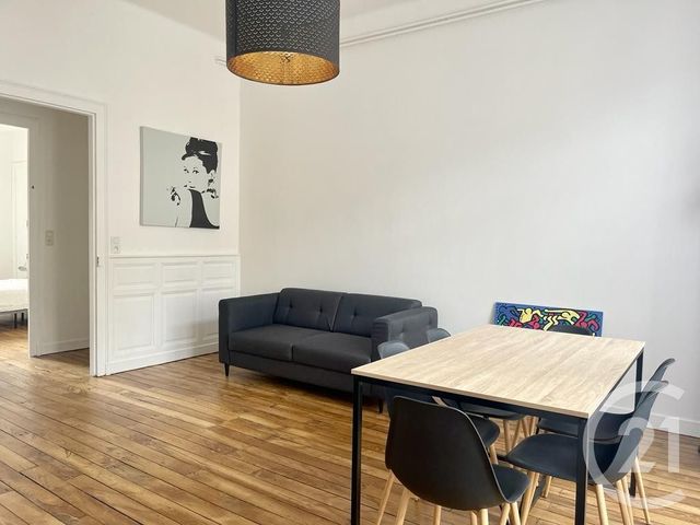 Appartement Chambre à louer - 1 pièce - 16.0 m2 - FOUGERES - 35 - BRETAGNE - Century 21 Gambetta