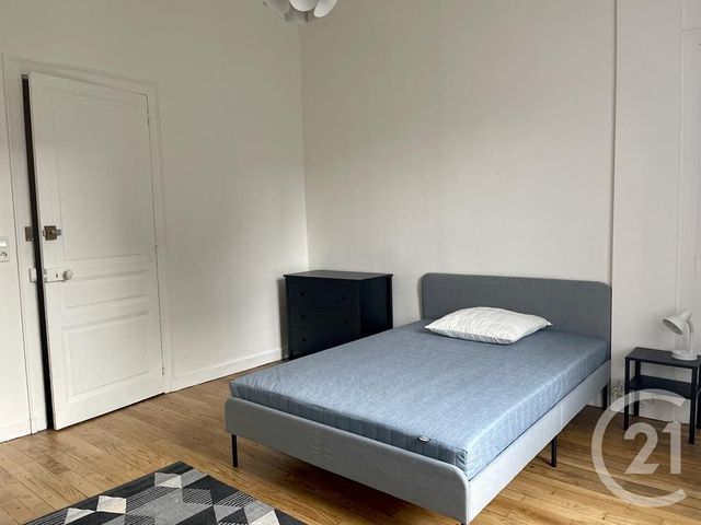 Appartement Chambre à louer - 1 pièce - 16.0 m2 - FOUGERES - 35 - BRETAGNE - Century 21 Gambetta