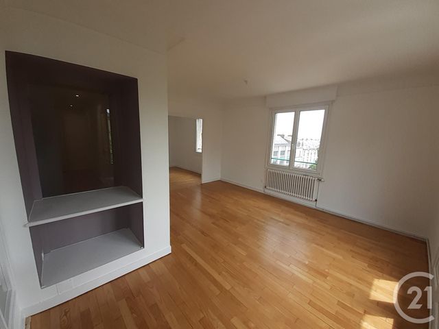 Appartement à louer - 4 pièces - 79.0 m2 - FOUGERES - 35 - BRETAGNE - Century 21 Gambetta