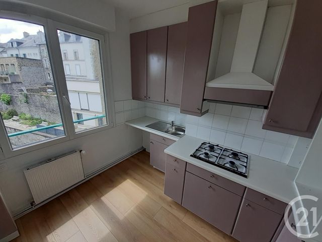 Appartement à louer - 4 pièces - 79.0 m2 - FOUGERES - 35 - BRETAGNE - Century 21 Gambetta