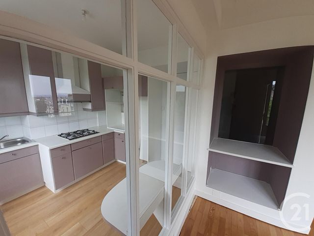 Appartement à louer - 4 pièces - 79.0 m2 - FOUGERES - 35 - BRETAGNE - Century 21 Gambetta