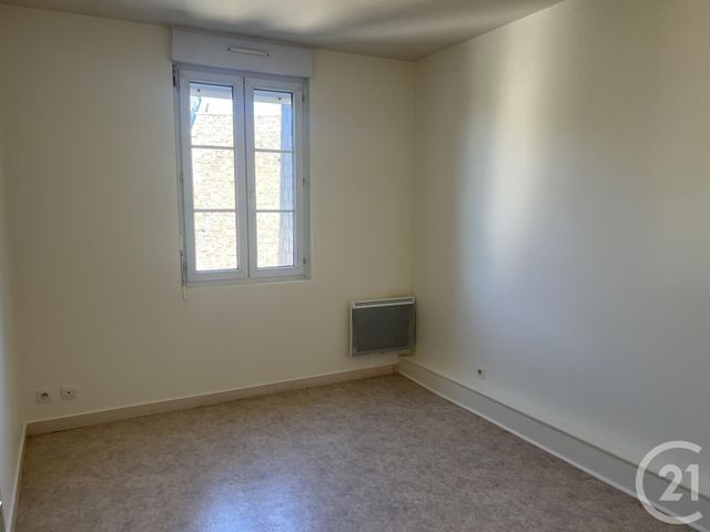 Appartement à louer - 3 pièces - 52.0 m2 - FOUGERES - 35 - BRETAGNE - Century 21 Gambetta