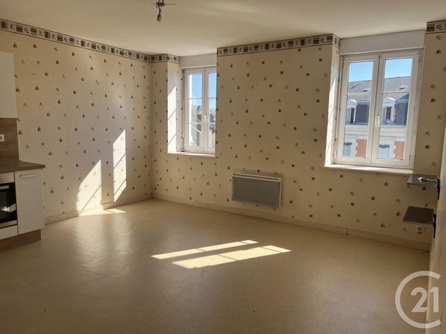 Appartement à louer - 3 pièces - 52.0 m2 - FOUGERES - 35 - BRETAGNE - Century 21 Gambetta