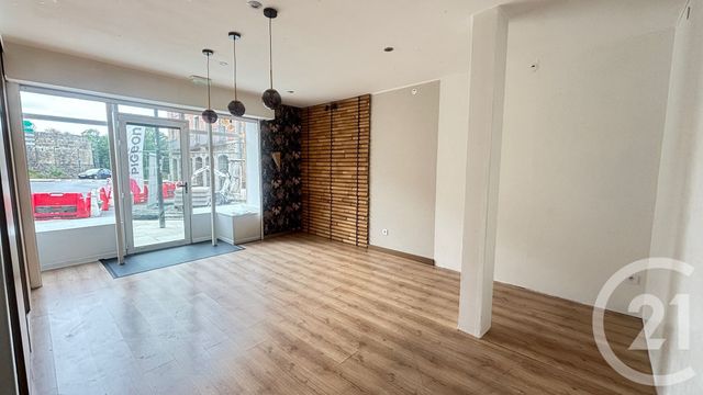 Appartement F1 à vendre - 1 pièce - 30.53 m2 - FOUGERES - 35 - BRETAGNE - Century 21 Gambetta
