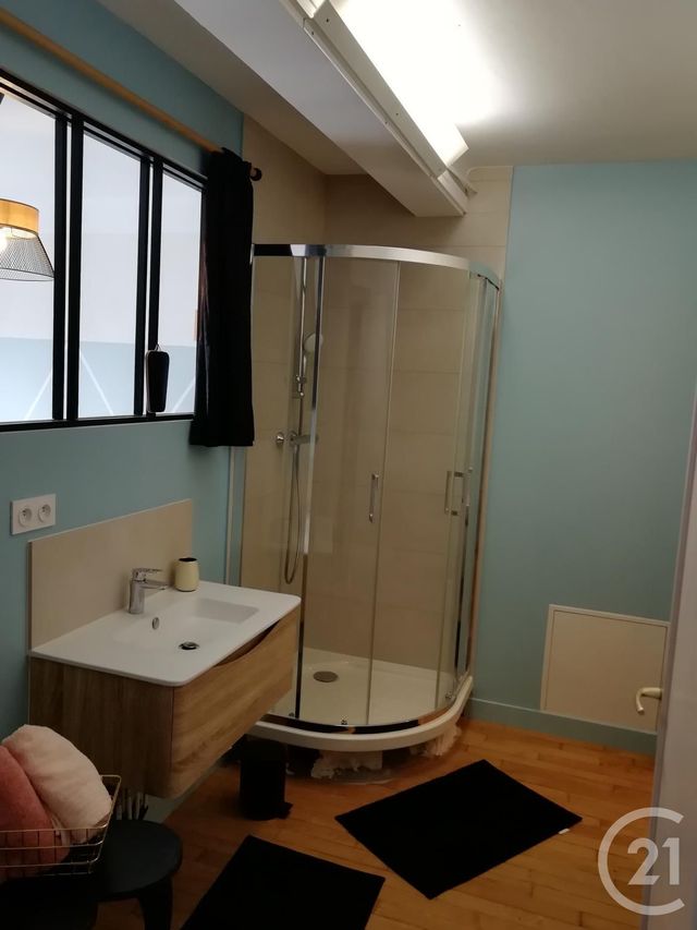 Appartement à louer - 2 pièces - 38.5 m2 - FOUGERES - 35 - BRETAGNE - Century 21 Gambetta