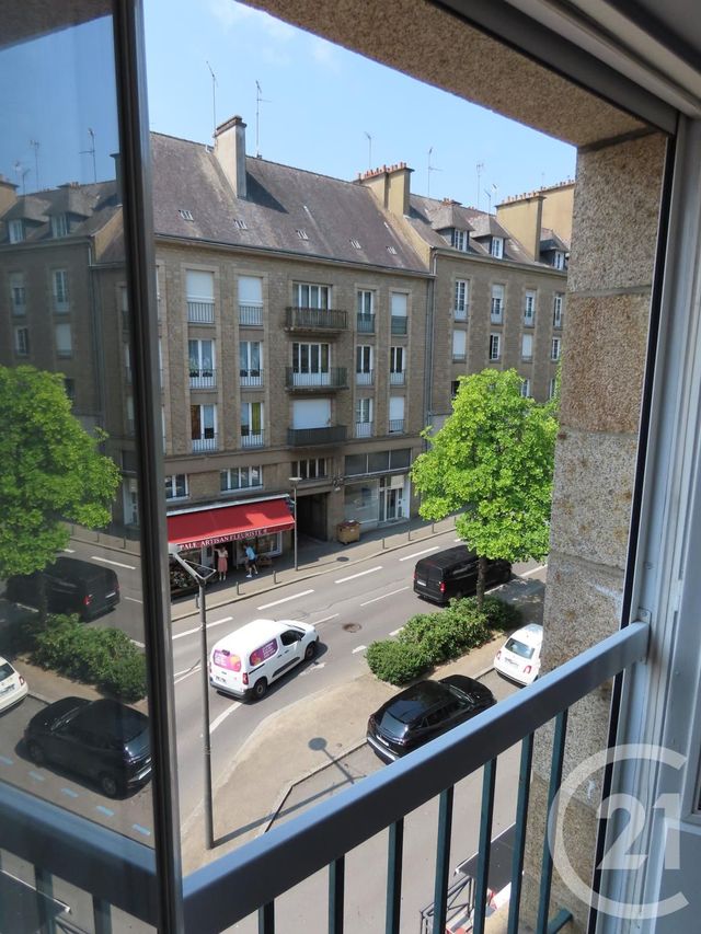 Appartement à louer - 2 pièces - 43.54 m2 - FOUGERES - 35 - BRETAGNE - Century 21 Gambetta