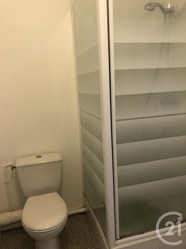 Appartement à louer - 2 pièces - 35.5 m2 - FOUGERES - 35 - BRETAGNE - Century 21 Gambetta