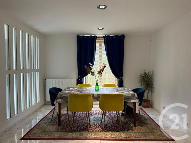maison à vendre - 8 pièces - 137.55 m2 - FOUGERES - 35 - BRETAGNE - Century 21 Gambetta