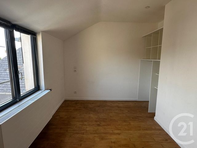 maison à vendre - 8 pièces - 137.55 m2 - FOUGERES - 35 - BRETAGNE - Century 21 Gambetta
