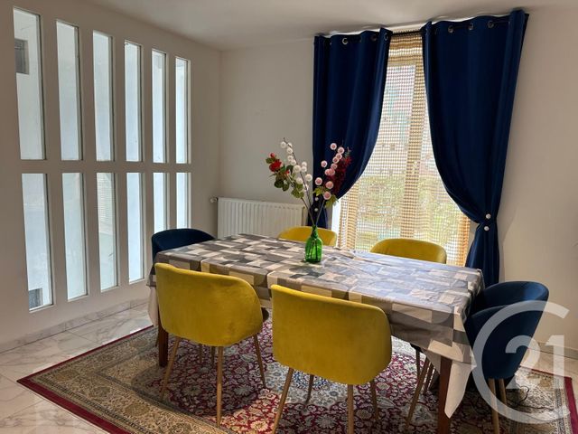 maison à vendre - 8 pièces - 137.55 m2 - FOUGERES - 35 - BRETAGNE - Century 21 Gambetta