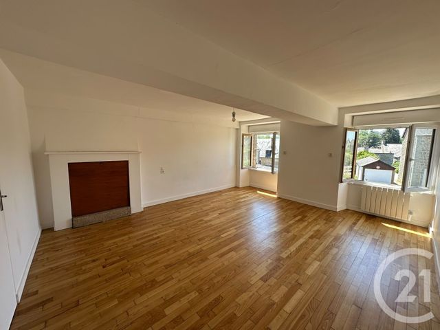 maison à vendre - 3 pièces - 86.13 m2 - ST GERMAIN EN COGLES - 35 - BRETAGNE - Century 21 Gambetta