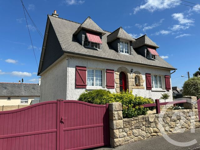 maison à vendre - 5 pièces - 124.31 m2 - FOUGERES - 35 - BRETAGNE - Century 21 Gambetta