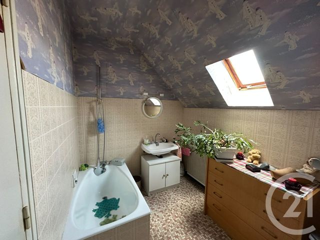 maison à vendre - 5 pièces - 124.31 m2 - FOUGERES - 35 - BRETAGNE - Century 21 Gambetta