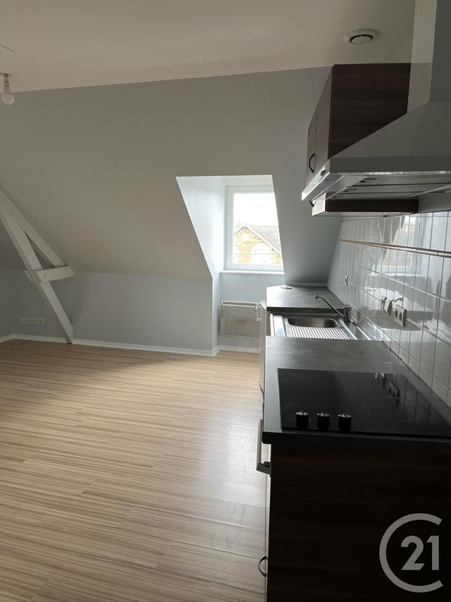 Appartement T2 à louer - 3 pièces - 28.4 m2 - FOUGERES - 35 - BRETAGNE - Century 21 Gambetta