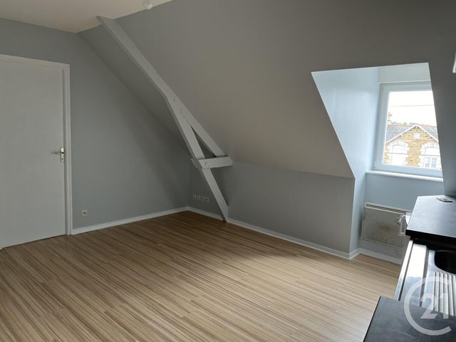 Appartement T2 à louer - 3 pièces - 28.4 m2 - FOUGERES - 35 - BRETAGNE - Century 21 Gambetta