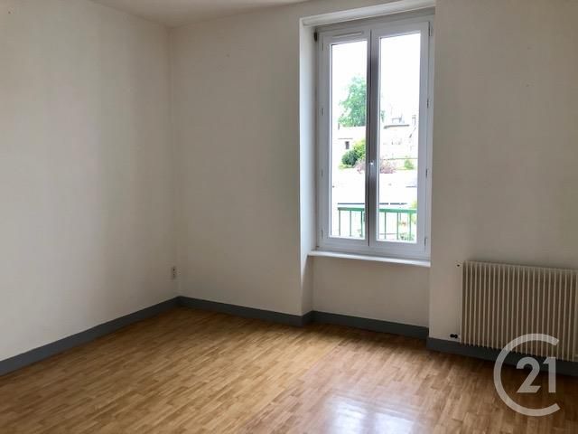 Appartement à louer - 2 pièces - 35.0 m2 - FOUGERES - 35 - BRETAGNE - Century 21 Gambetta
