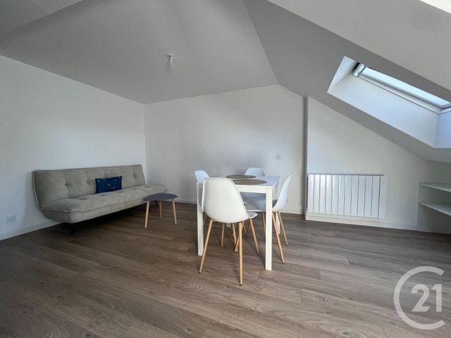 Appartement F2 à louer - 2 pièces - 27.83 m2 - FOUGERES - 35 - BRETAGNE - Century 21 Gambetta