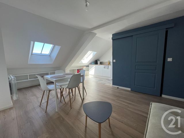 Appartement F2 à louer FOUGERES