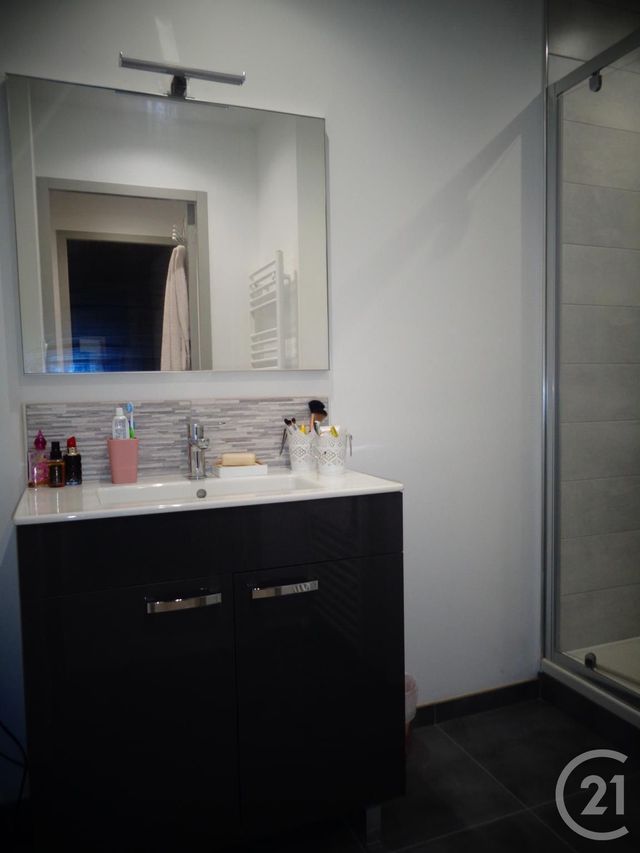 Appartement à louer - 2 pièces - 54.0 m2 - FOUGERES - 35 - BRETAGNE - Century 21 Gambetta