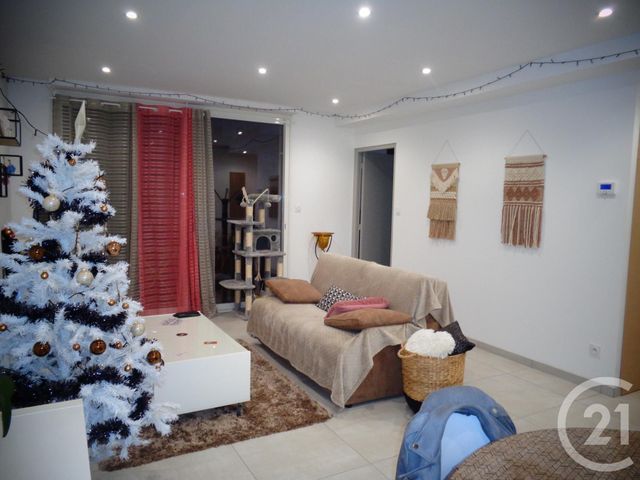 Appartement à louer - 2 pièces - 54.0 m2 - FOUGERES - 35 - BRETAGNE - Century 21 Gambetta