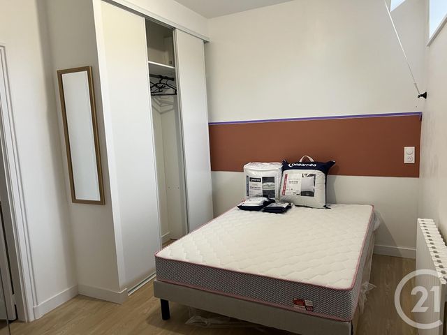 Appartement à louer - 2 pièces - 41.0 m2 - FOUGERES - 35 - BRETAGNE - Century 21 Gambetta