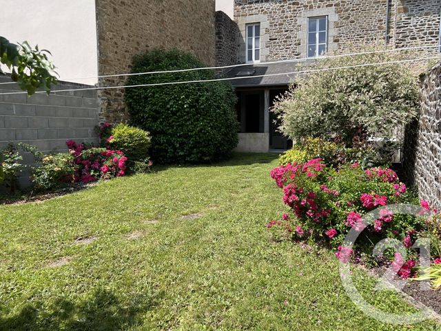Appartement à louer - 2 pièces - 41.0 m2 - FOUGERES - 35 - BRETAGNE - Century 21 Gambetta