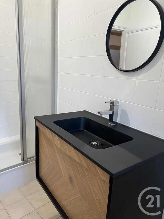 Appartement à louer - 2 pièces - 36.71 m2 - FOUGERES - 35 - BRETAGNE - Century 21 Gambetta