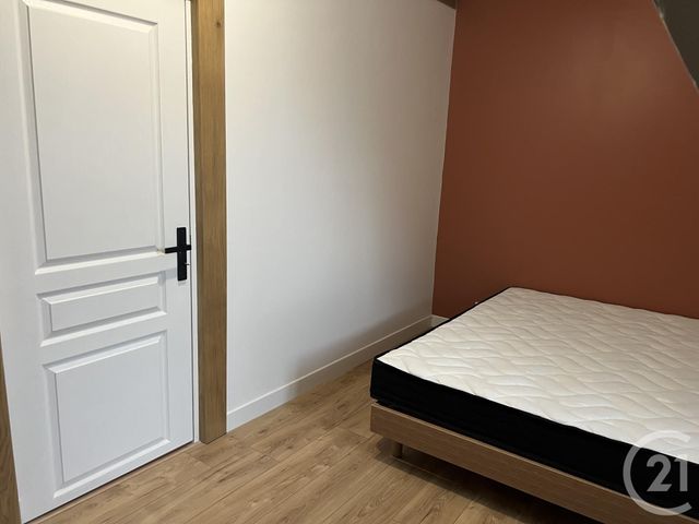 Appartement à louer - 2 pièces - 36.71 m2 - FOUGERES - 35 - BRETAGNE - Century 21 Gambetta
