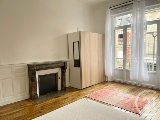 Appartement Chambre à louer - 1 pièce - 19.45 m2 - FOUGERES - 35 - BRETAGNE - Century 21 Gambetta