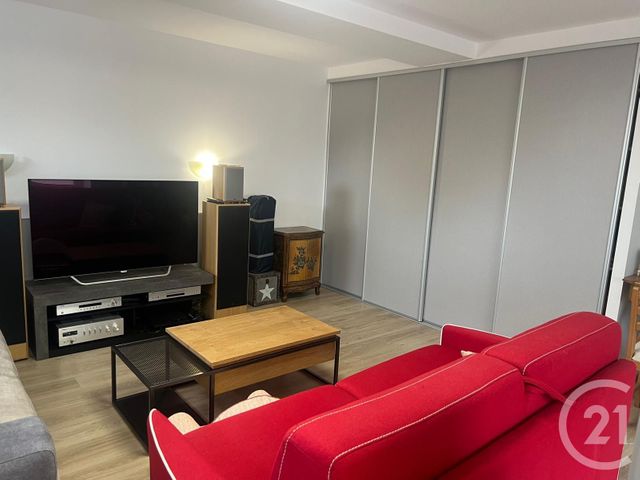 Appartement à louer - 4 pièces - 99.38 m2 - LECOUSSE - 35 - BRETAGNE - Century 21 Gambetta