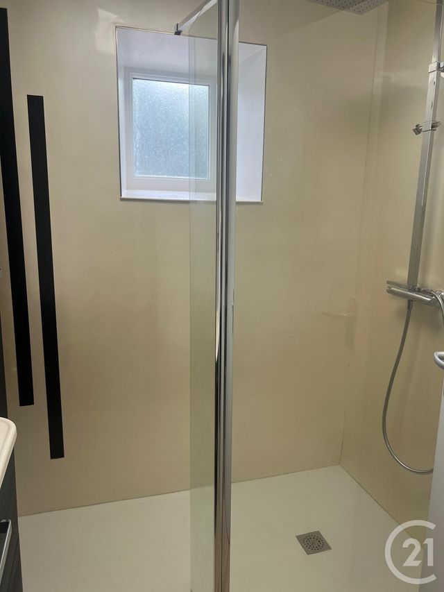 Appartement à louer - 4 pièces - 99.38 m2 - LECOUSSE - 35 - BRETAGNE - Century 21 Gambetta