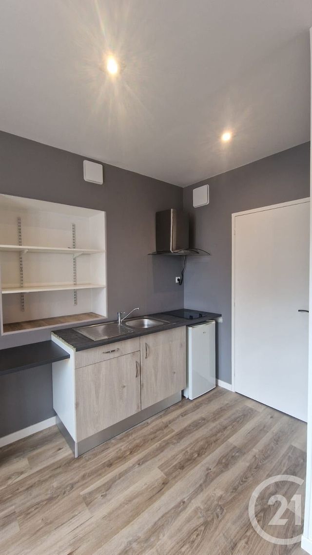 Appartement T1 à vendre - 2 pièces - 48.92 m2 - FOUGERES - 35 - BRETAGNE - Century 21 Gambetta