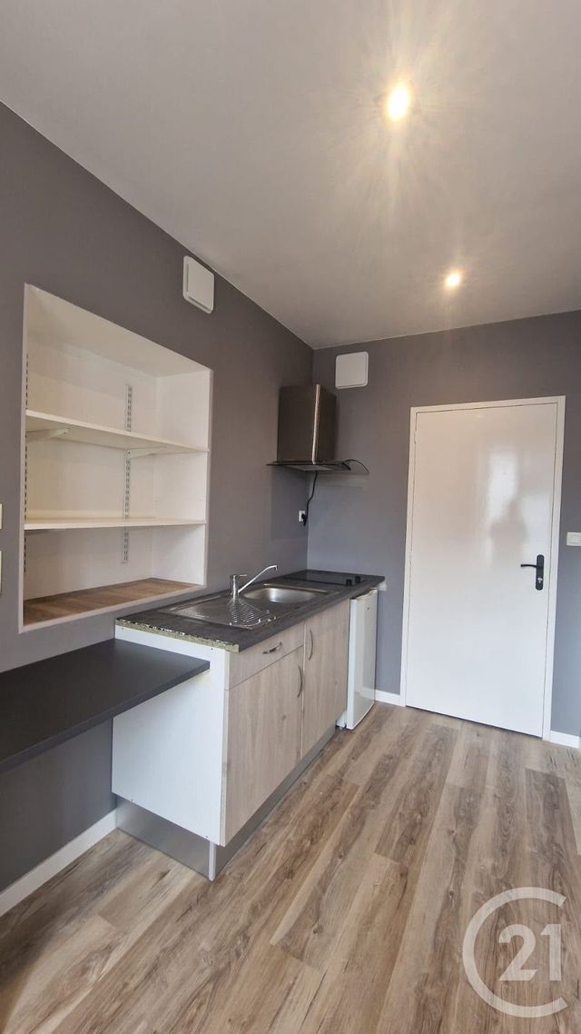 Appartement T1 à vendre - 2 pièces - 48.92 m2 - FOUGERES - 35 - BRETAGNE - Century 21 Gambetta