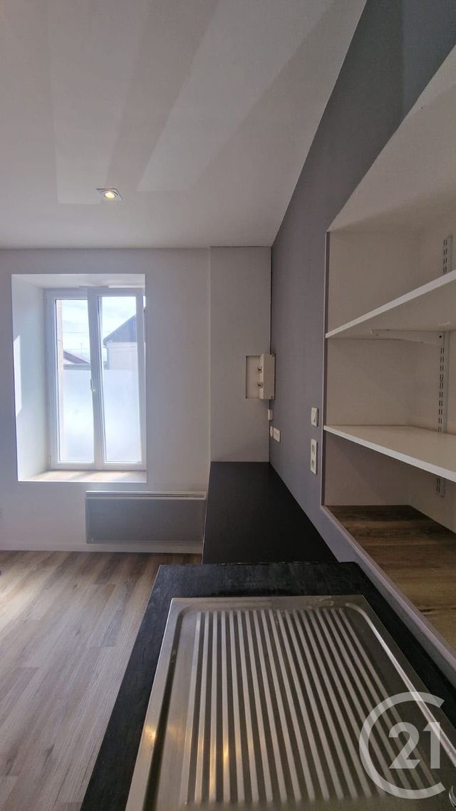 Appartement T1 à vendre - 2 pièces - 48.92 m2 - FOUGERES - 35 - BRETAGNE - Century 21 Gambetta