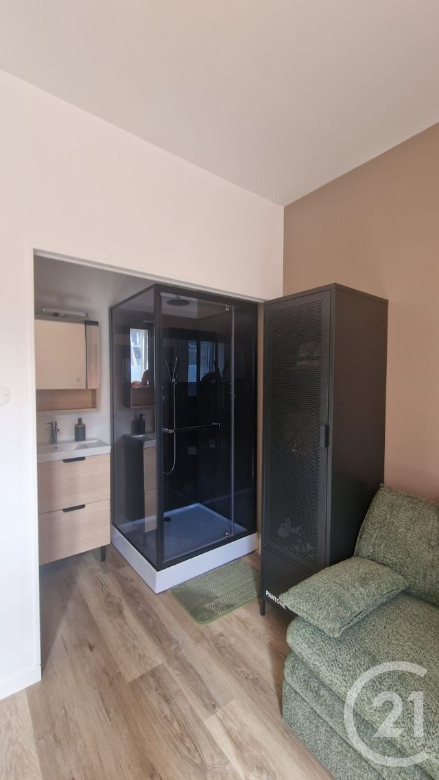 Appartement T1 à vendre - 2 pièces - 48.92 m2 - FOUGERES - 35 - BRETAGNE - Century 21 Gambetta