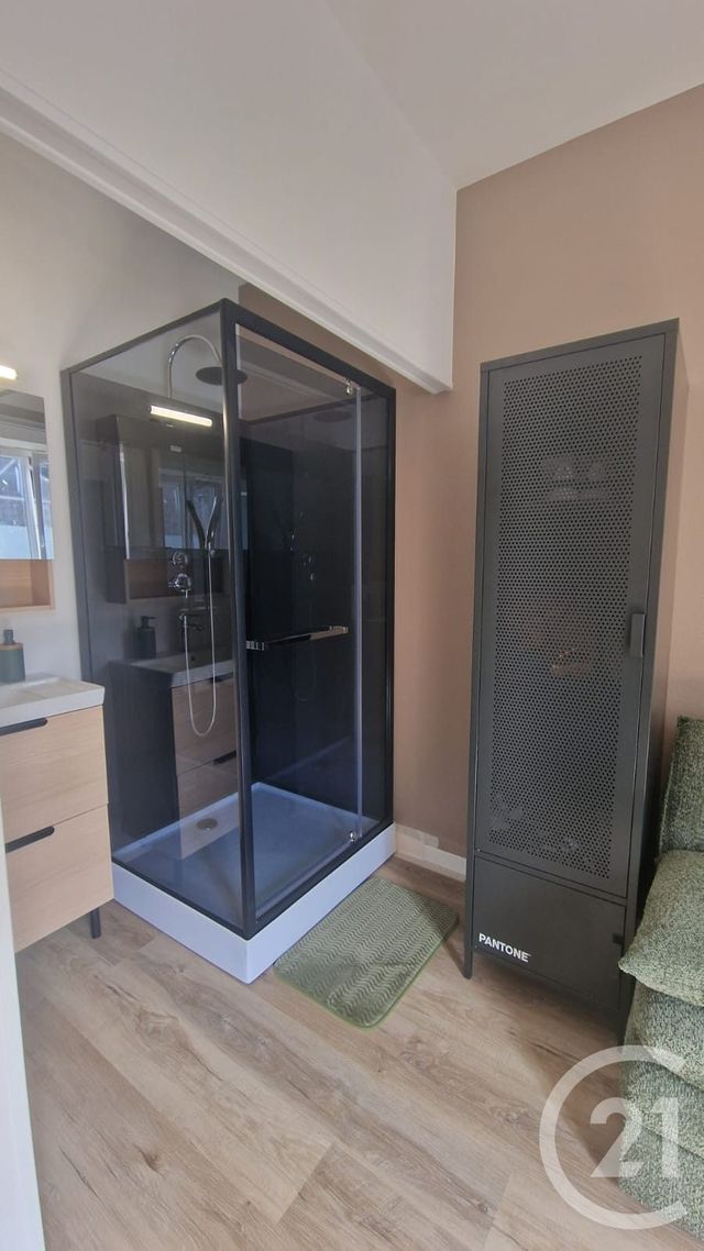 Appartement T1 à vendre - 2 pièces - 48.92 m2 - FOUGERES - 35 - BRETAGNE - Century 21 Gambetta