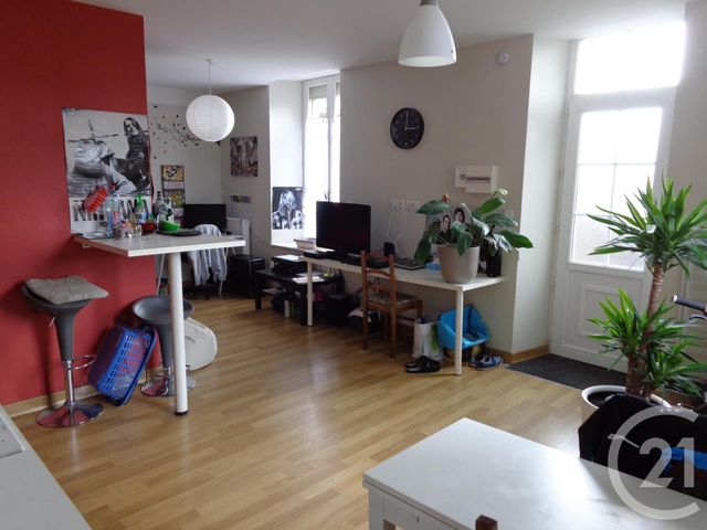 Appartement T1 à vendre - 2 pièces - 48.92 m2 - FOUGERES - 35 - BRETAGNE - Century 21 Gambetta