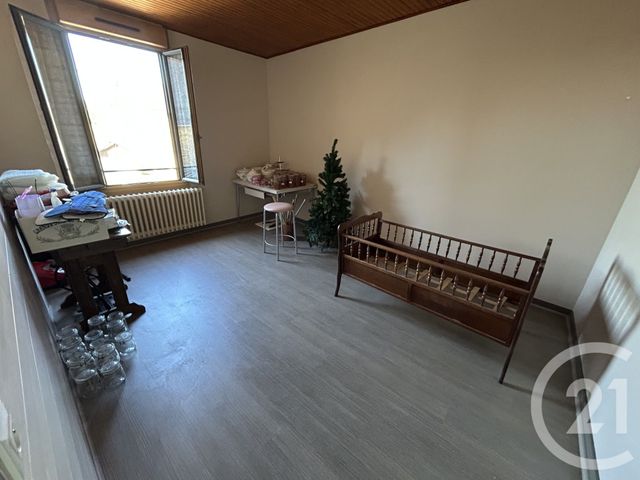 maison à vendre - 6 pièces - 129.96 m2 - ST GERMAIN EN COGLES - 35 - BRETAGNE - Century 21 Gambetta