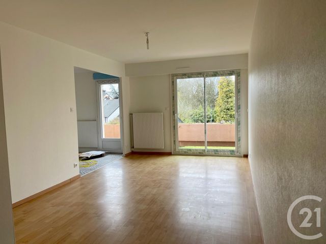 Appartement Duplex à louer - 4 pièces - 80.81 m2 - FOUGERES - 35 - BRETAGNE - Century 21 Gambetta
